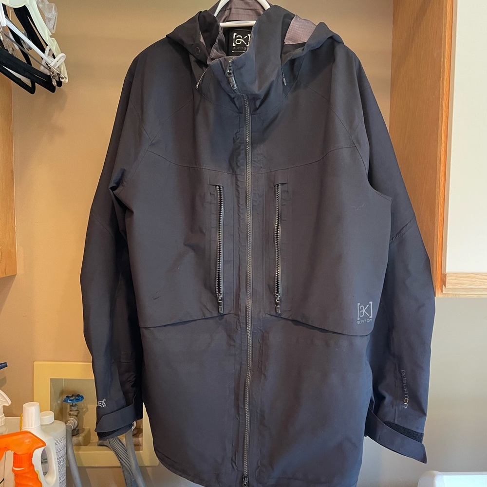 Burton Men's Dark Gray Raincoat